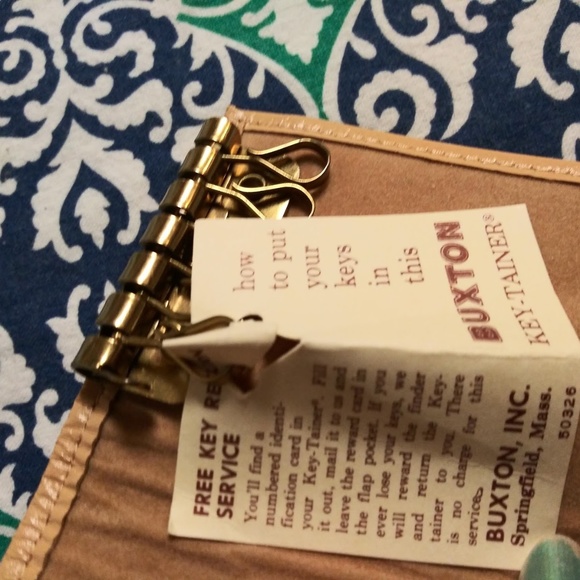 Vtg Buxton Key-Tainer New w/Tag Old School Style New with Tag from the 1970s - Picture 2 of 4